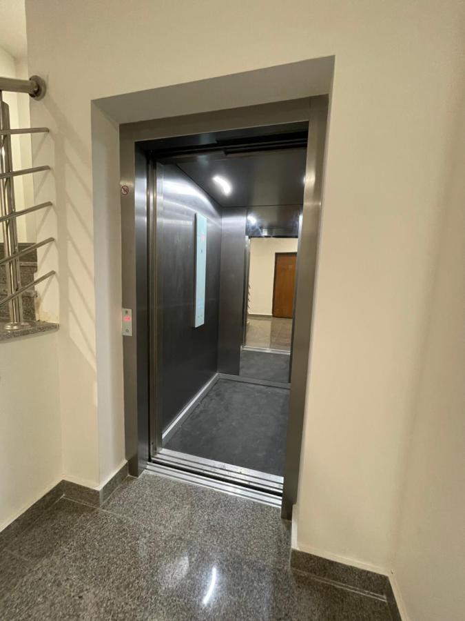 Azure Apartments 부드바 외부 사진