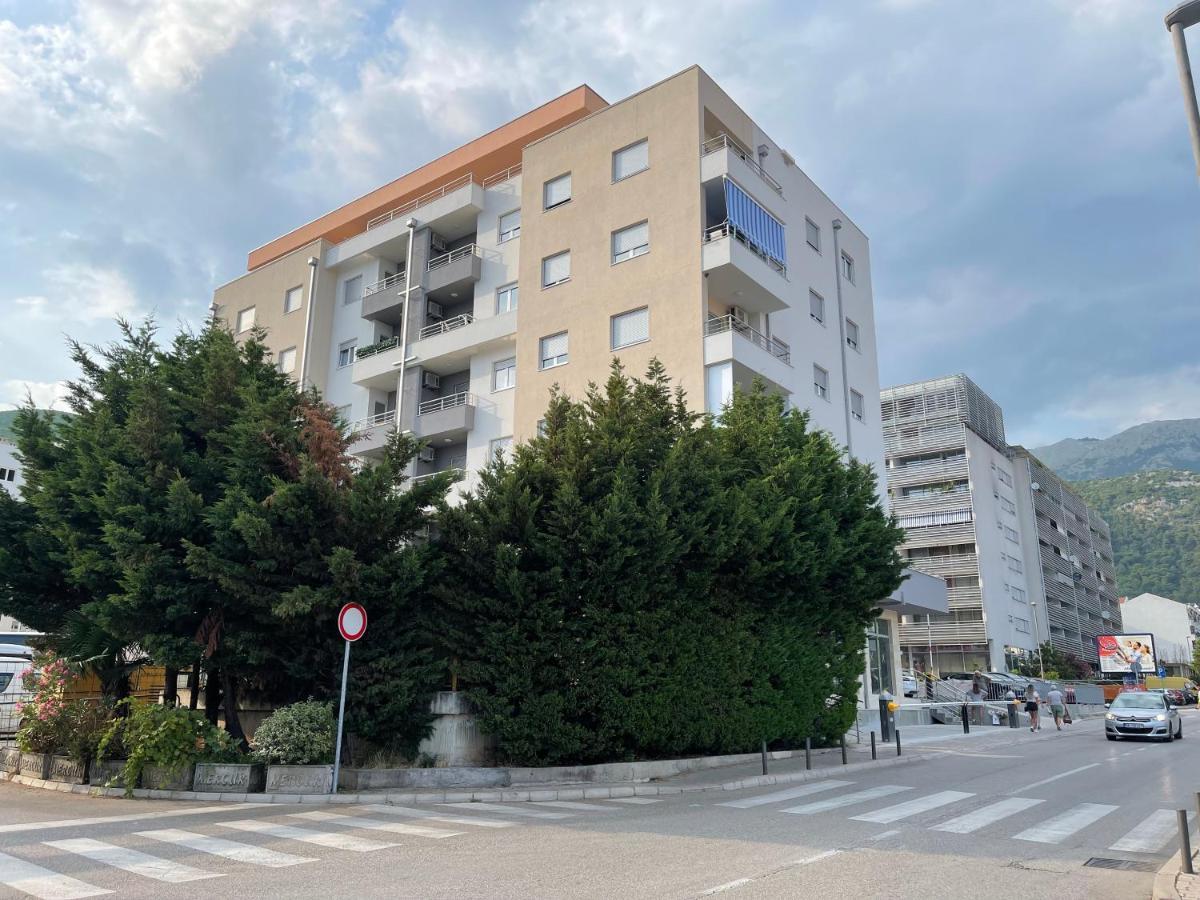 Azure Apartments 부드바 외부 사진